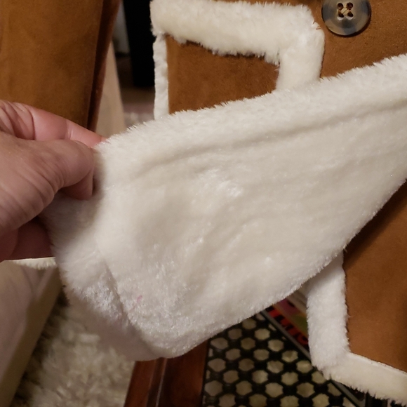 Coat - Picture 4 of 8